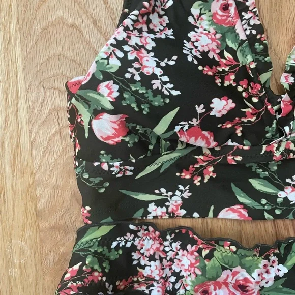 Floral bikini - Picture 5 of 6